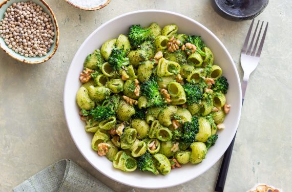 Pea Pesto Pasta with Broccoli using Do Goodly Jalapeno & Smashed Pea Guacamole Dip